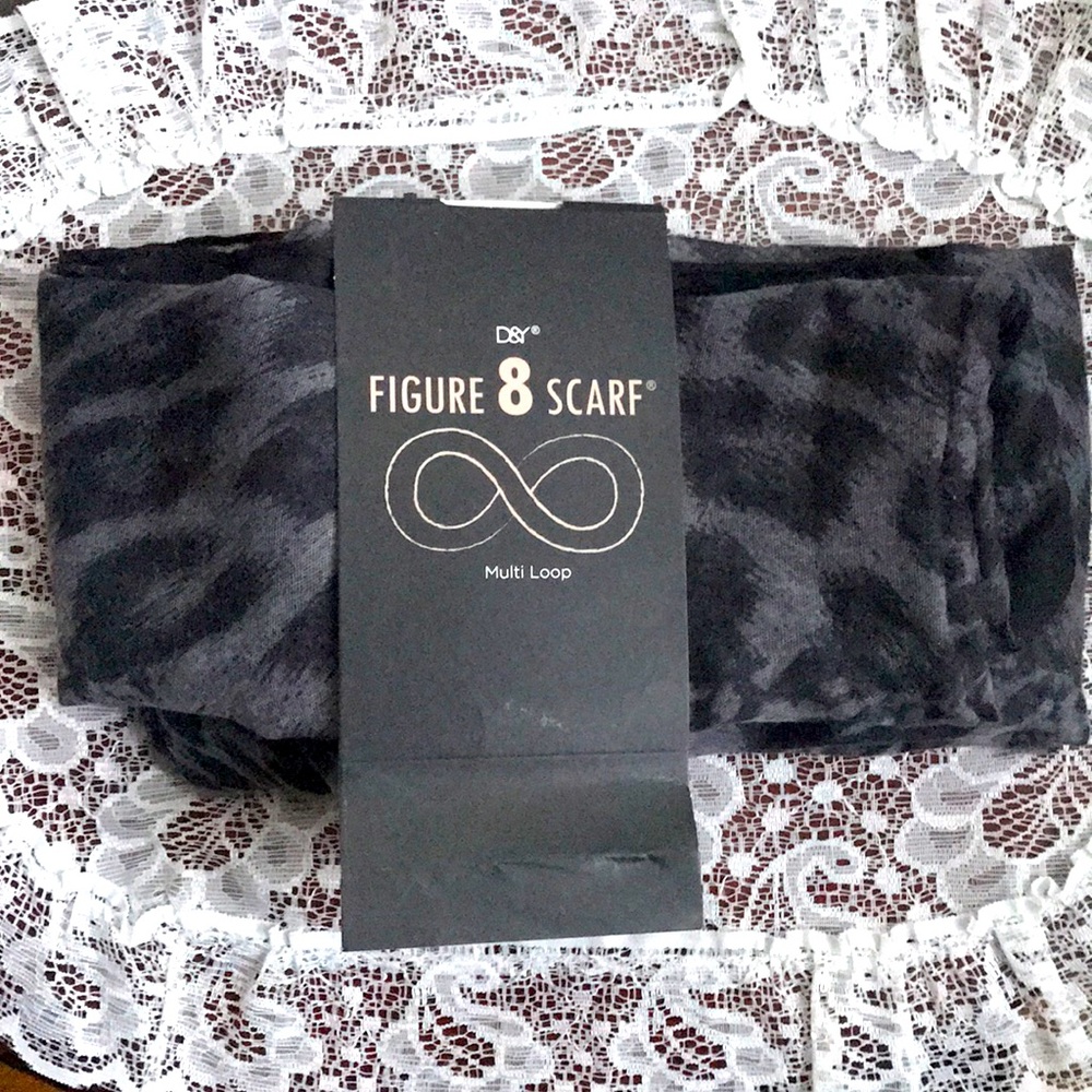 Figure 8 Scarf Wear Multiple Ways Wild Cat Print